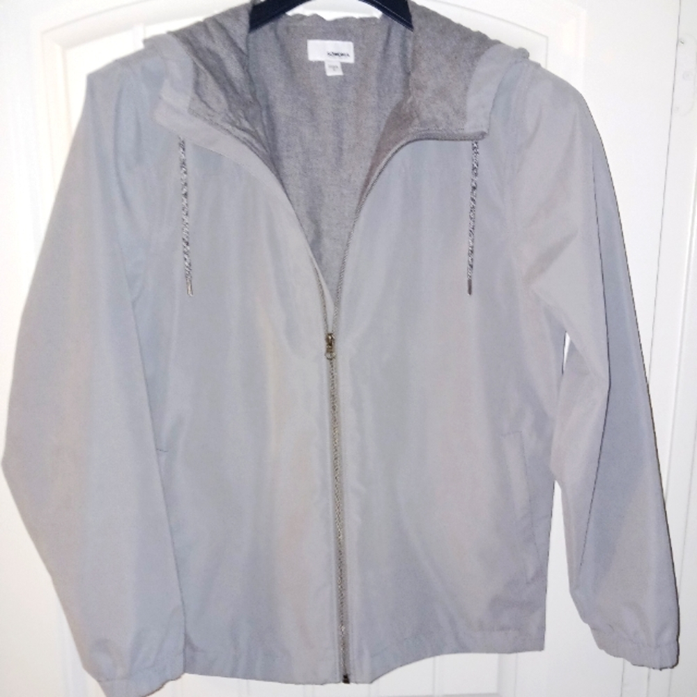 Sanoma Light hooded windbreaker size small